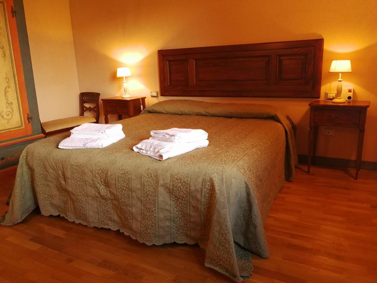 Montecarelli Residence Il Poggiolino الغرفة الصورة